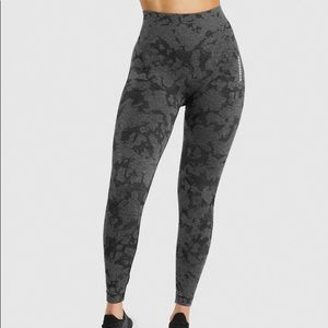 GYMSHARK ADAPT CAMO SEAMLESS LEGGINGS